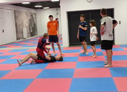 Spróbuj MMA w CSR!
