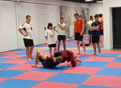 Spróbuj MMA w CSR!