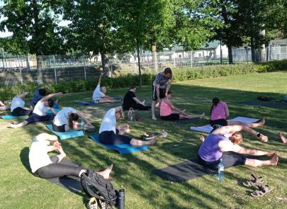Joga w plenerze — pierwsze zajęcia już za nami