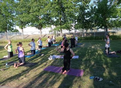 Joga w plenerze — pierwsze zajęcia już za nami