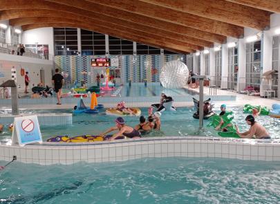 Karnawałowa magia na basenie – dziękujemy za wspólną zabawę!