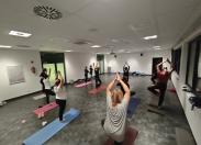 Wtorkowy wieczór z jogą – czas na ukojenie i nową energię!