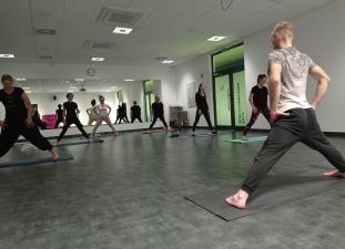 Wieczorna joga w Centrum Sportu Raszyn – zadbaj o siebie