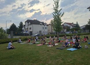 Joga w plenerze – ćwiczymy do końca sierpnia!